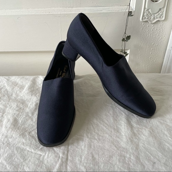 Robert Clergerie Navy Blue Court Shoes - Picture 1 of 6